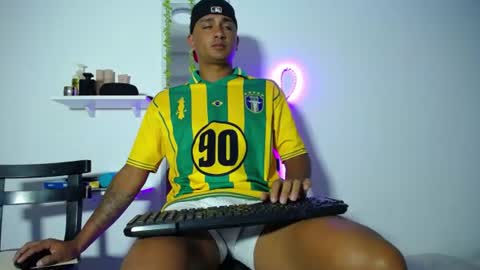 Snapshot of josue_angel chatting on July 2026 11:26:02 PM Josue 22cm big dick online show from July 2026 11:26:02 PM