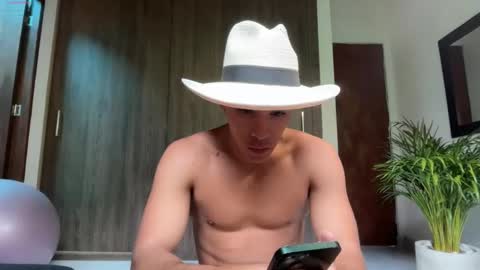 Im Jouliano online show from November 2025 09:36:02 PM