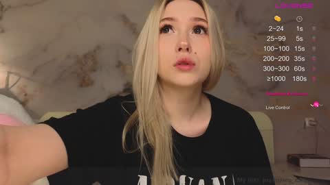 Snapshot of jousimies chatting on February 2025 02:22:02 AM Jane online show from February 2025 02:22:02 AM