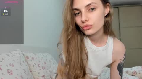 Julia and Julia online show from November 2025 06:39:01 PM