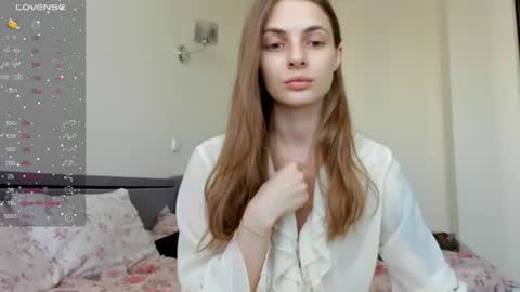 Snapshot of ju_lii chatting on July 2026 12:00:02 PM Julia and Julia online show from July 2026 12:00:02 PM