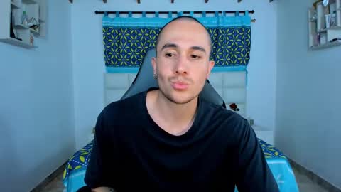 Juan online show from February 2025 04:19:02 AM