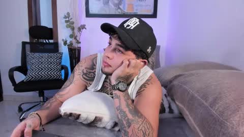 Snapshot of juan_alvarez18 chatting on October 2025 03:13:02 AM juan_alvarez18 online show from October 2025 03:13:02 AM