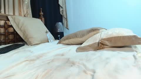    online show from February 2025 03:05:02 PM