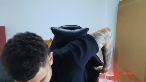 juan_gomez_1 online show from November 2025 09:58:02 PM