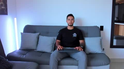 Snapshot of juan_muscle chatting on June 2026 10:56:02 PM juan_muscle online show from June 2026 10:56:02 PM