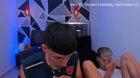 Snapshot of juan_nd_steven chatting on May 2026 01:45:01 AM JuanSteven online show from May 2026 01:45:01 AM