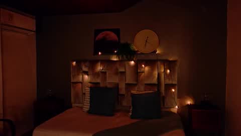 J U A N A  online show from November 2025 03:06:01 AM