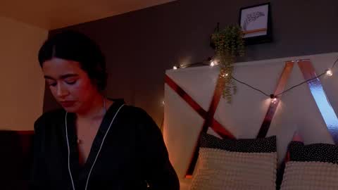 J U A N A  online show from November 2025 02:47:02 AM