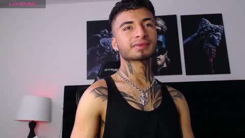 juancamilo66_ online show from February 2025 05:30:02 PM