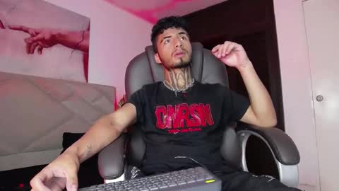 juancamilo66_ online show from September 2025 11:48:01 PM