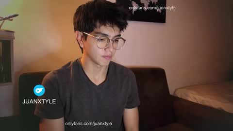 . online show from December 2025 08:02:01 PM