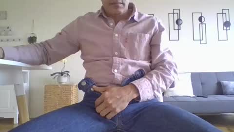 juanearth1 online show from March 2026 09:58:02 PM