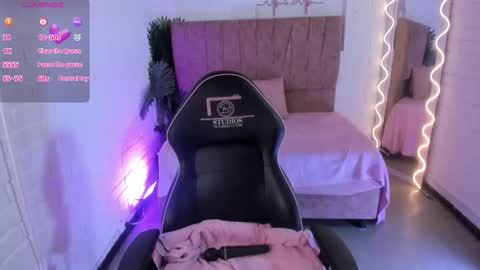 JUANITA online show from November 2025 11:43:02 AM