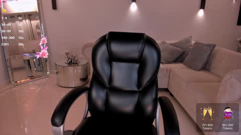 Juanita Clay online show from January 2025 11:43:01 AM