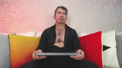 Juan k online show from November 2025 01:55:01 PM