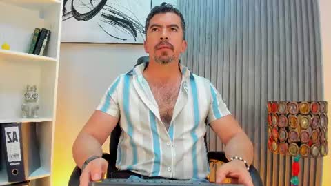 Snapshot of juank_fit45 chatting on July 2026 04:10:02 AM Juan k online show from July 2026 04:10:02 AM