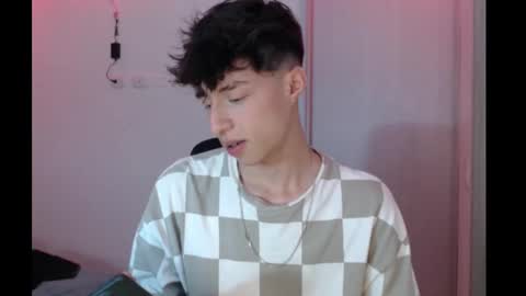 juanmres online show from November 2025 11:48:02 PM