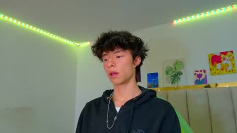juanmres online show from July 2026 06:35:02 PM