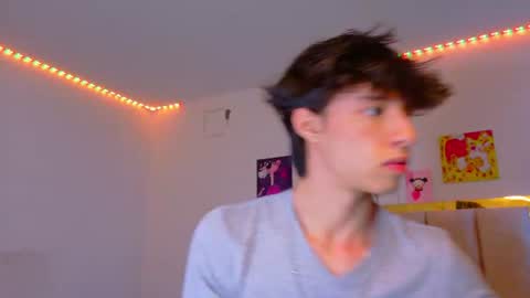 juanmres online show from July 2026 07:12:02 PM