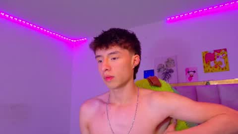 juanmres online show from August 2026 07:16:02 PM