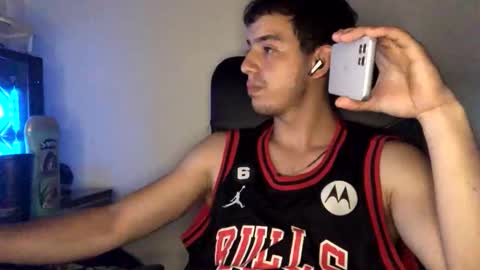 juannvalencia11 online show from April 2026 04:19:01 AM