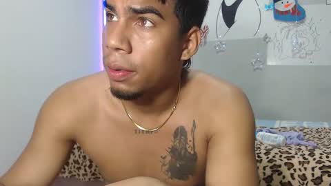 juanse_hot11 online show from January 2025 01:41:02 PM
