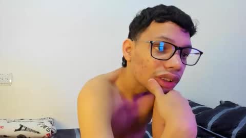 juansuarez204 online show from October 2025 07:36:02 PM