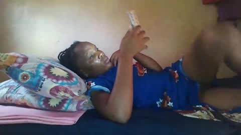 juice_petite3 online show from January 2025 12:24:01 PM