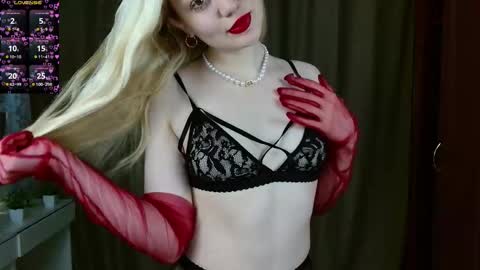 Snapshot of juicegirl340 chatting on September 2025 10:51:01 AM Lola  fav pattern 357595250 online show from September 2025 10:51:01 AM