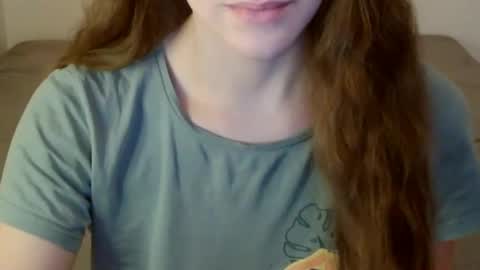 JuiceTalia online show from December 2024 10:47:01 AM