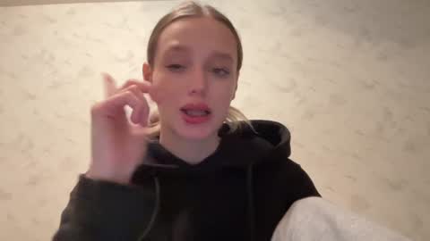 Snapshot of juicy_angels chatting on January 2025 05:53:01 PM alexa online show from January 2025 05:53:01 PM