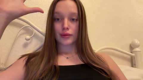 Snapshot of juicy_angels chatting on December 2025 07:32:01 PM alexa online show from December 2025 07:32:01 PM