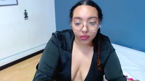 juicy_bignipples18 online show from December 2024 03:51:01 AM