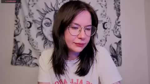 Snapshot of juicy_burrito chatting on July 2026 06:54:01 AM Bella online show from July 2026 06:54:01 AM