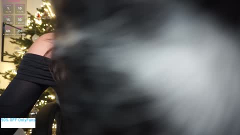    online show from December 2025 03:06:01 PM