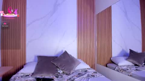 Juicy online show from September 2025 11:10:02 AM