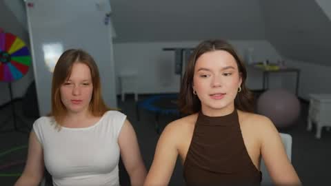 Elza online show from April 2026 02:52:02 PM