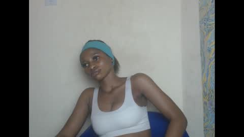 juicypiexx online show from February 2025 11:53:01 PM