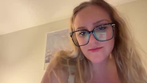 Julief  online show from April 2026 02:49:02 AM