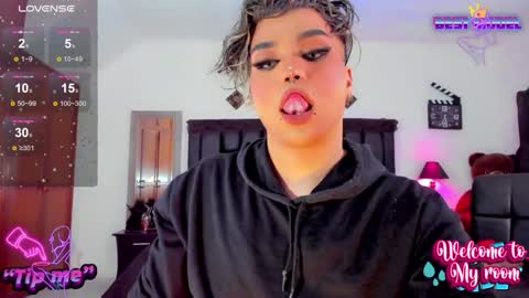 Jujubee online show from January 2025 05:13:01 PM