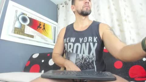Snapshot of juleslake2 chatting on April 2026 12:07:02 PM juleslake2 online show from April 2026 12:07:02 PM