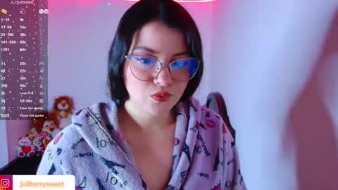 Snapshot of juli05star chatting on November 2025 06:06:01 PM Juliana online show from November 2025 06:06:01 PM