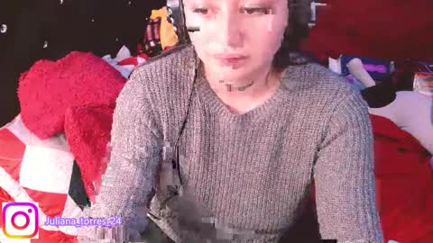 Snapshot of juli_69 chatting on December 2024 01:53:01 AM  Juliana Torres  online show from December 2024 01:53:01 AM