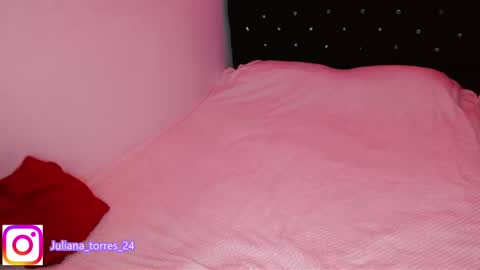 Snapshot of juli_69 chatting on December 2024 08:18:01 PM  Juliana Torres  online show from December 2024 08:18:01 PM