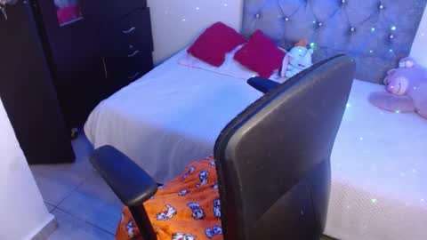 Snapshot of juli_69 chatting on March 2025 08:48:01 PM  Juliana Torres  online show from March 2025 08:48:01 PM