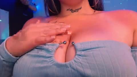 Snapshot of juli_69 chatting on March 2025 10:17:02 PM  Juliana Torres  online show from March 2025 10:17:02 PM