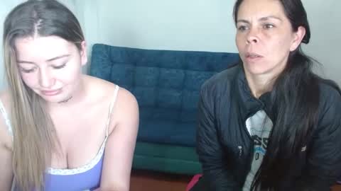 Snapshot of juli_69 chatting on September 2025 04:18:01 PM  Juliana Torres  online show from September 2025 04:18:01 PM