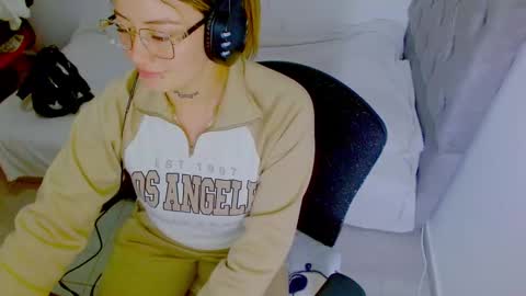 Snapshot of juli_69 chatting on September 2025 06:42:01 PM  Juliana Torres  online show from September 2025 06:42:01 PM