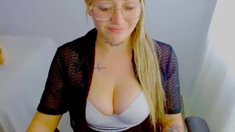 Snapshot of juli_69 chatting on September 2025 05:36:02 PM  Juliana Torres  online show from September 2025 05:36:02 PM